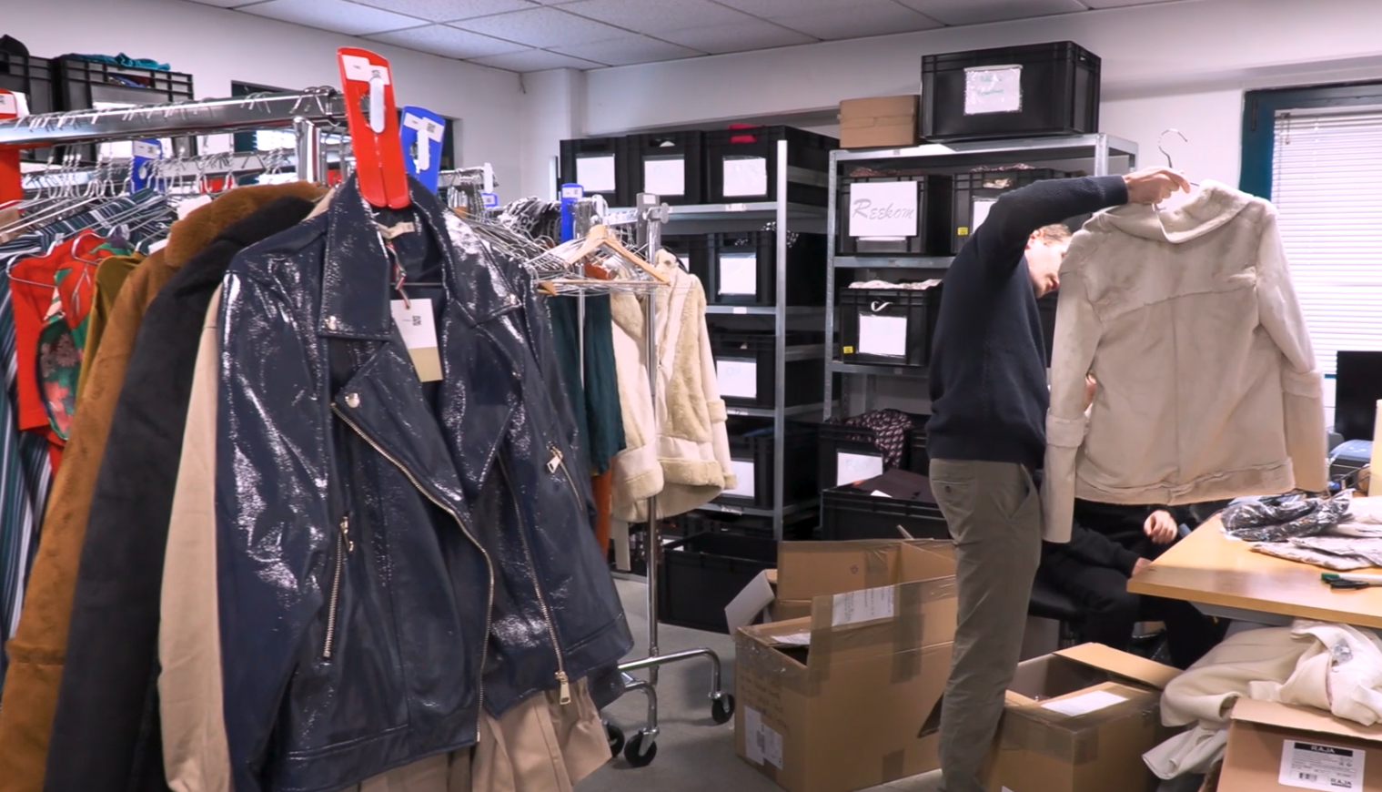 À Aulnay-sous-Bois, Reekom, expert en revalorisation de produits d’occasion, vise une montée en puissance industrielle